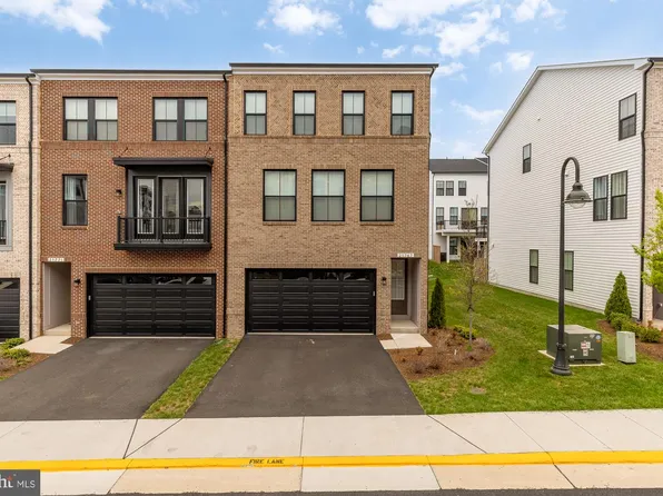 21767 Dollis Hill Ter, Broadlands, VA 20148