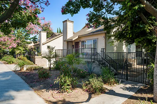 220 W Truslow Ave Photo 1