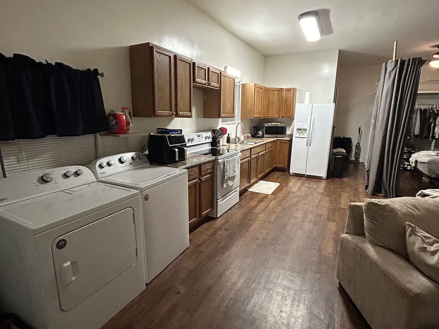 Studio, 650 sqft, $900 — Photo 3