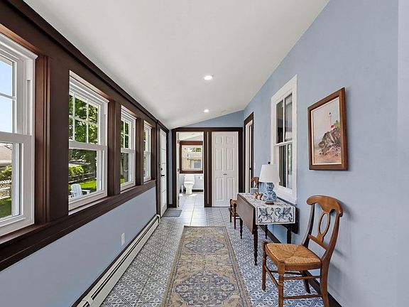 3rd image of 47 Nanumett St