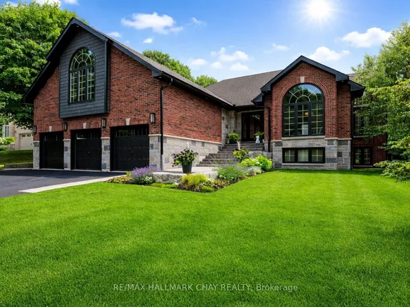 32 Forest Hill Dr, Springwater, ON L9X 0J4