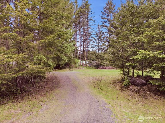 2nd image of 71 E Richardson Road