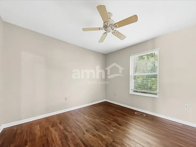 2626 Sterling Trce — Photo 16