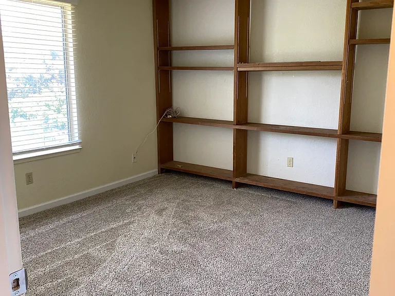 3445 Quincey Ln — Photo 20
