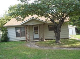 7217 Charbonneau Rd, Lake Worth, TX 76135