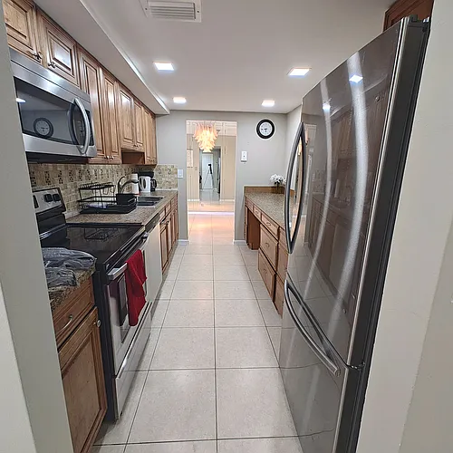 7051 Environ Blvd Photo 1