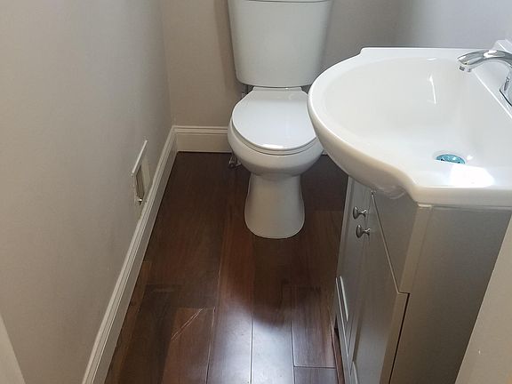 5th image of 3911 Usher Ave