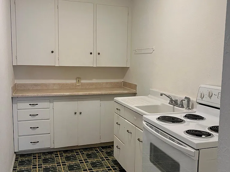 753 1/2 Saint Helens Ave #4 — Photo 6