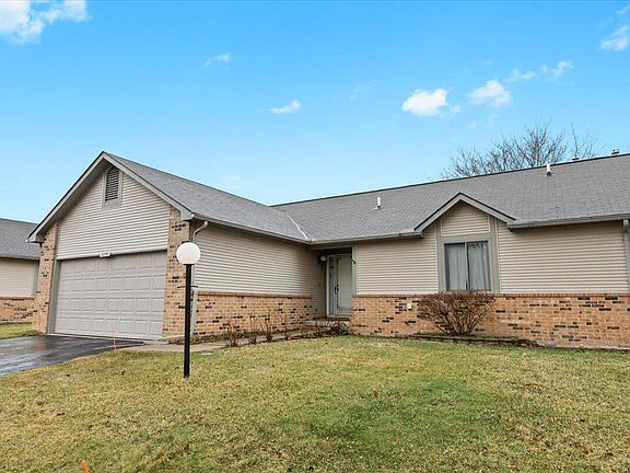 3rd image of 32790 Chapman Cir