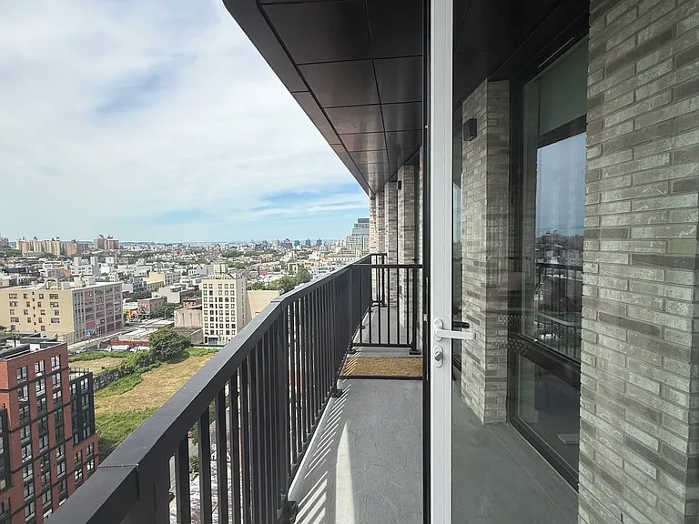 1042 Atlantic Ave #16I — Photo 17