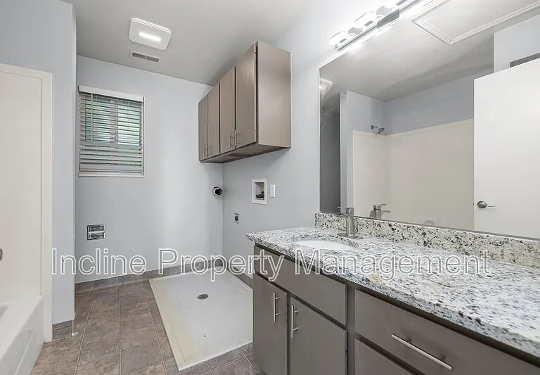 788 N 1060 W — Photo 10