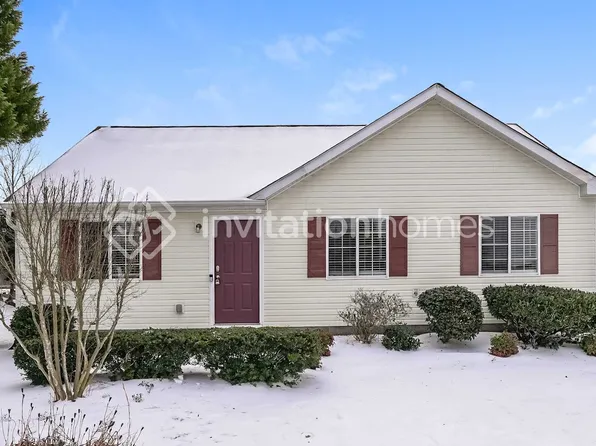 2683 Stratford Lake Ct, Winston Salem, NC 27103