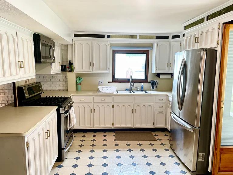 218 Lynnhaven Dr — Photo 10