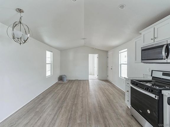 4th image of 25521 Lincoln Ave #22