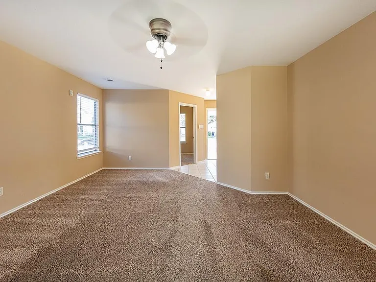 3603 Avalon Castle Dr — Photo 6