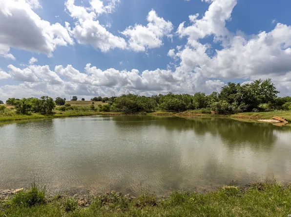 120 ANDERSON HL, Seguin, TX 78155