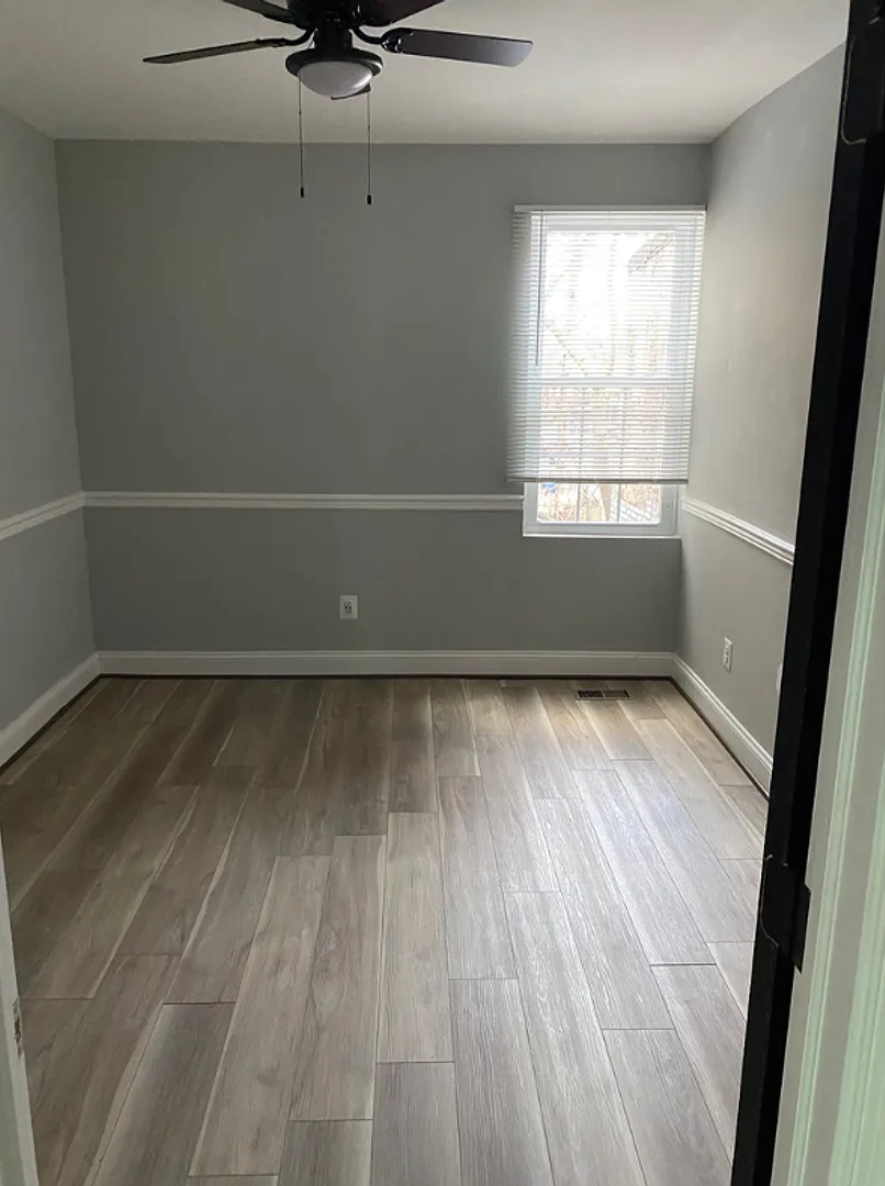 1233 North Luzerne Avenue $700 Available (Shared Bath) — Photo 3