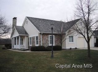 8 Chimney View Ln, Springfield, IL 62707