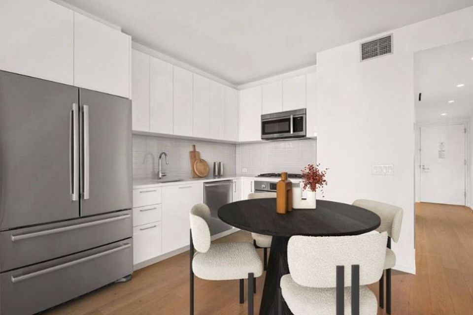 1st image of 685 1st Ave APT 22B