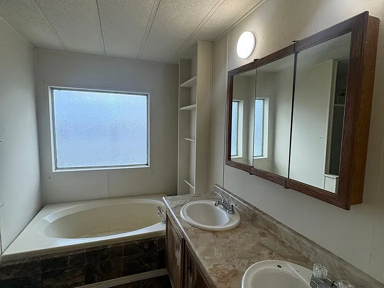 170 S Outlook Rd — Photo 11