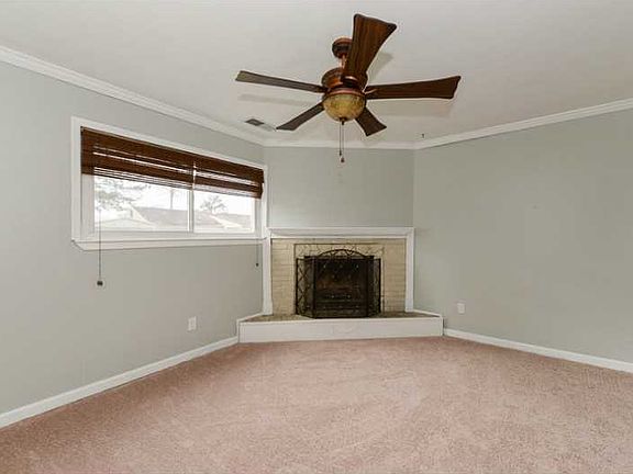 5th image of 2913 Dubois Pl