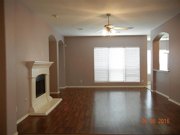 2nd image of 10035 Barr Lake Dr