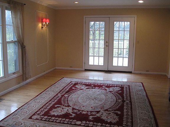 3rd image of 5914 Lynnaway Dr