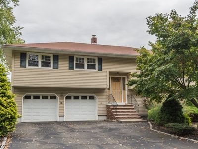 40 Garfield Ave, East Hanover, NJ, 07936