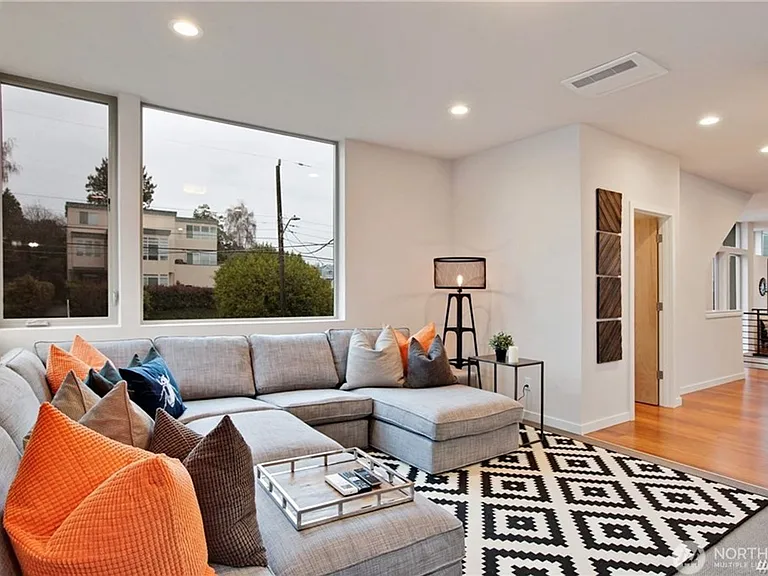 5207 S Willow St — Photo 36