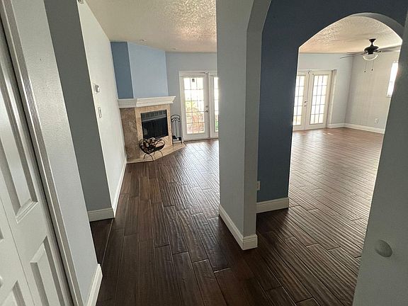 2nd image of 7511 Betty St
