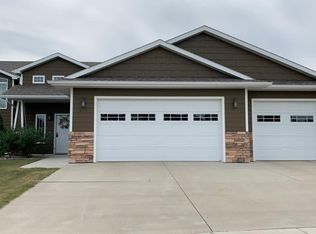 205 Morning Glory Cir, Brookings, SD 57006