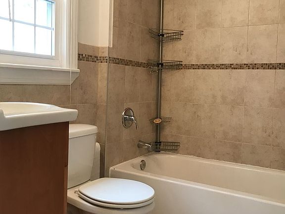 5th image of 71 Palisades Ave #2L