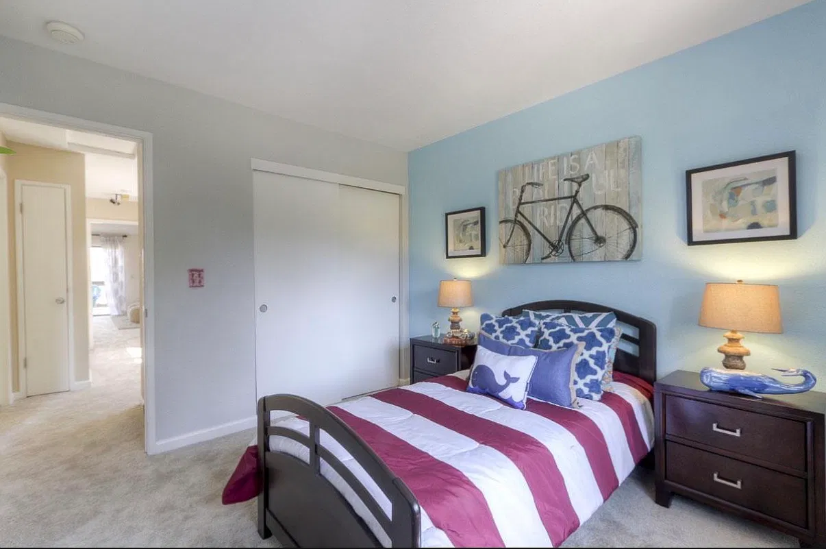 3 bed, 2.5 bath, 1768 sqft, $4,800 — Photo 2