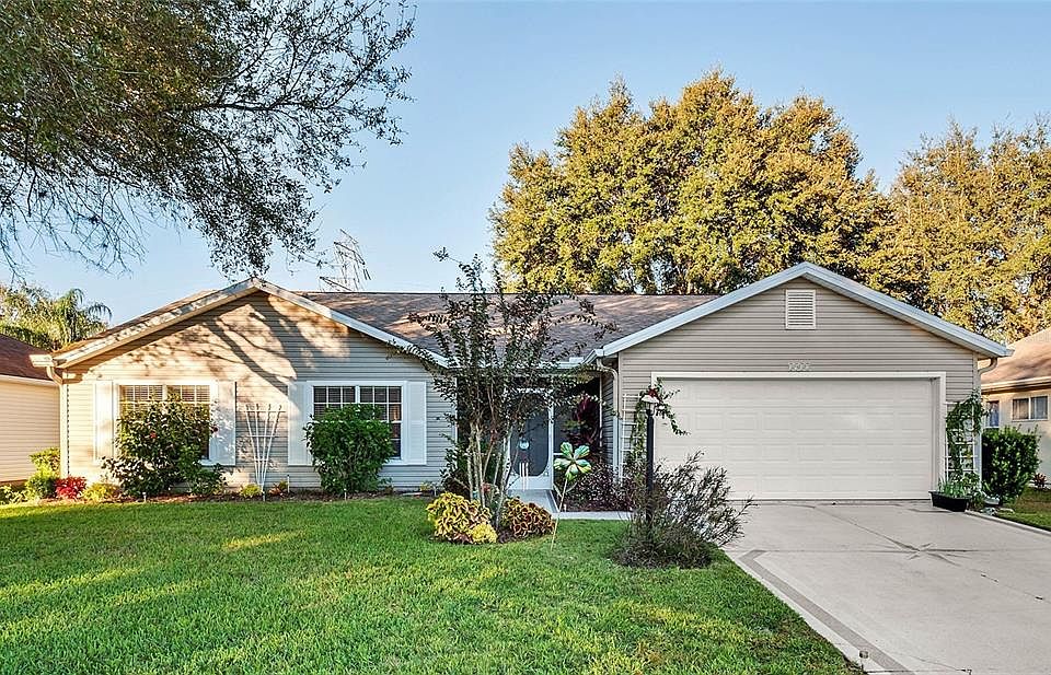 1st image of 3932 Manor Oaks Ct