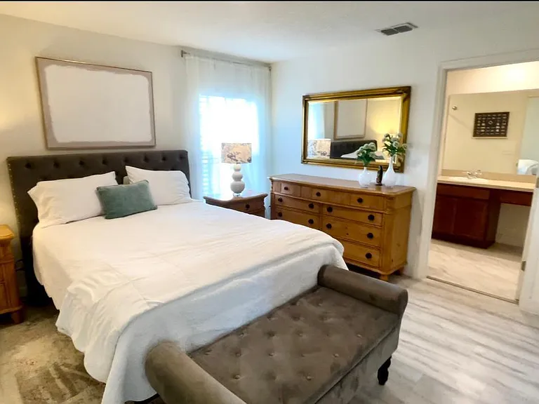 1348 SE Bayharbor St — Photo 12