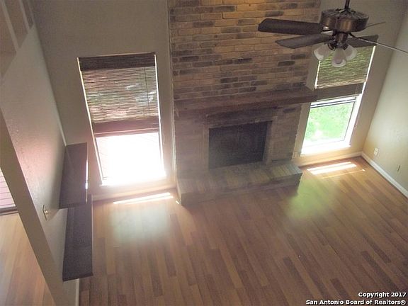 3rd image of 1402 Giselle Ln