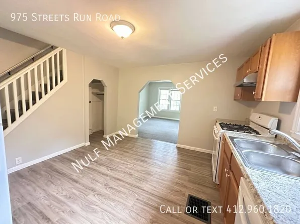 975 Streets Run Rd, Pittsburgh, PA 15227