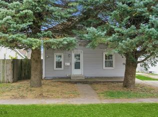 517 W Spring St, Colfax, IA 50054