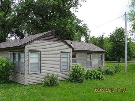 2nd image of 787 E 520th Ave