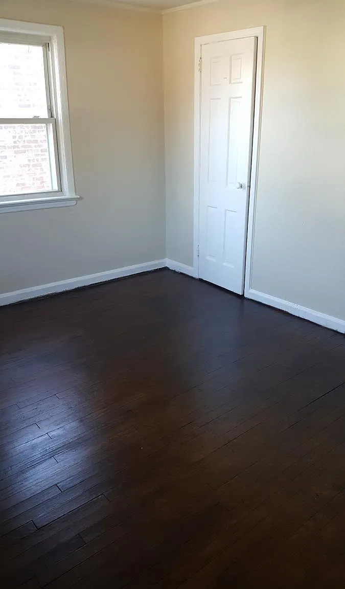 2 bed, 2100 sqft, $2,100 — Photo 3