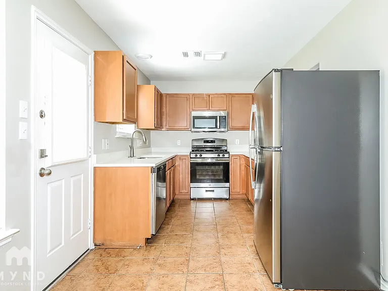 33119 Cottonwood Bnd — Photo 3