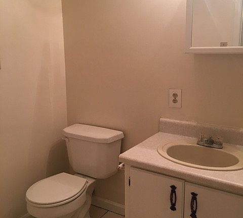 3rd image of 2730 Tyndall Dr