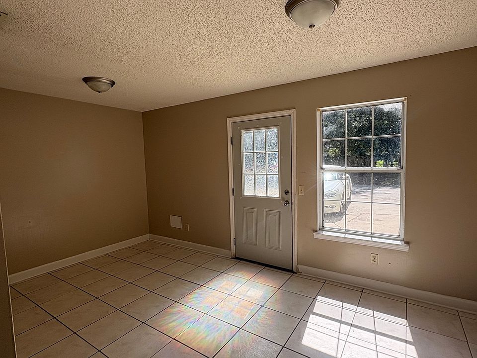 1st image of 720 Morningside Ln