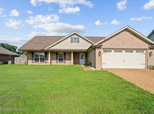 7744 Woodridge Dr, Southaven, MS 38672