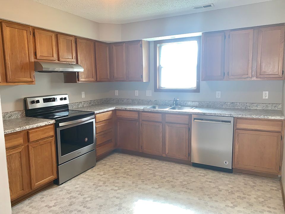 1017 Kitchen