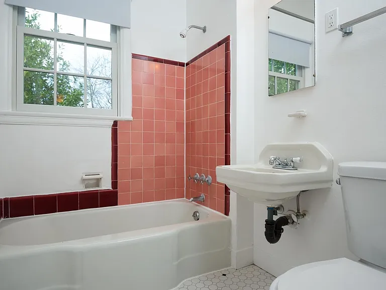 Sandycrest Terrace Apartments — Photo 29