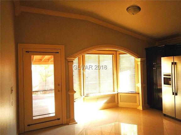 4th image of 9829 Cross Creek Way