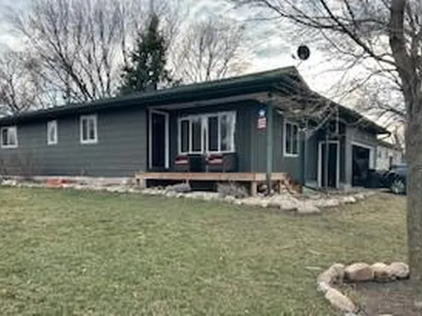 206 1st Ave NE, Clarks Grove, MN 56016