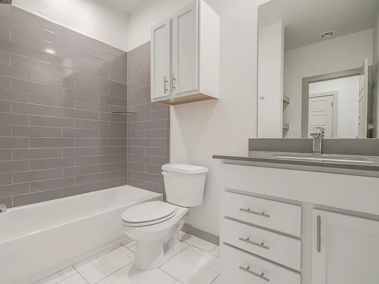 13513 Vinita Dr — Photo 14