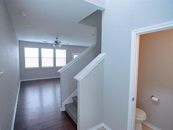 3rd image of 11527 Jacinth Ct
